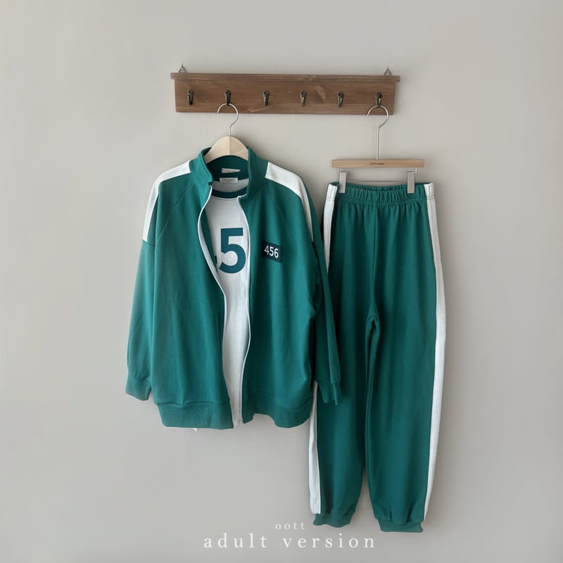 OOTT BEBE - Korean Children Fashion - #Kfashion4kids - Mom Squid Game Top Bottom Set +Wappen Pin - 3