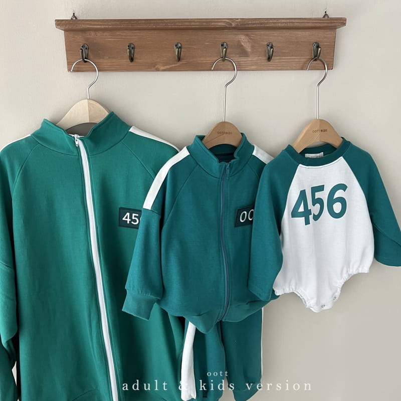 OOTT BEBE - Korean Children Fashion - #Kfashion4kids - Mom Squid Game Top Bottom Set +Wappen Pin - 7