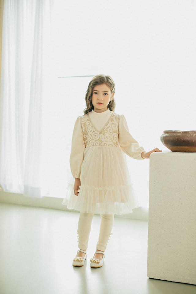 PUDDING - Korean Children Fashion - #Kfashion4kids - V Neck One-piece - 3