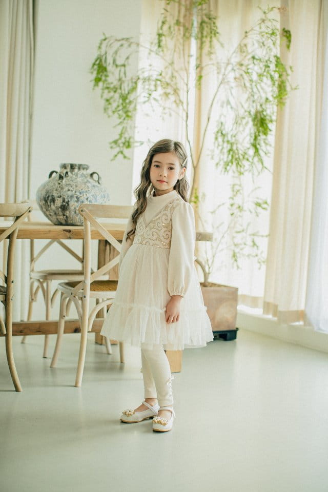 PUDDING - Korean Children Fashion - #Kfashion4kids - V Neck One-piece - 4