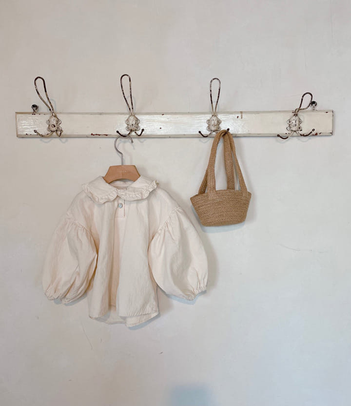 STUDIO M - Korean Children Fashion - #Kfashion4kids - Flat Frill Blouse