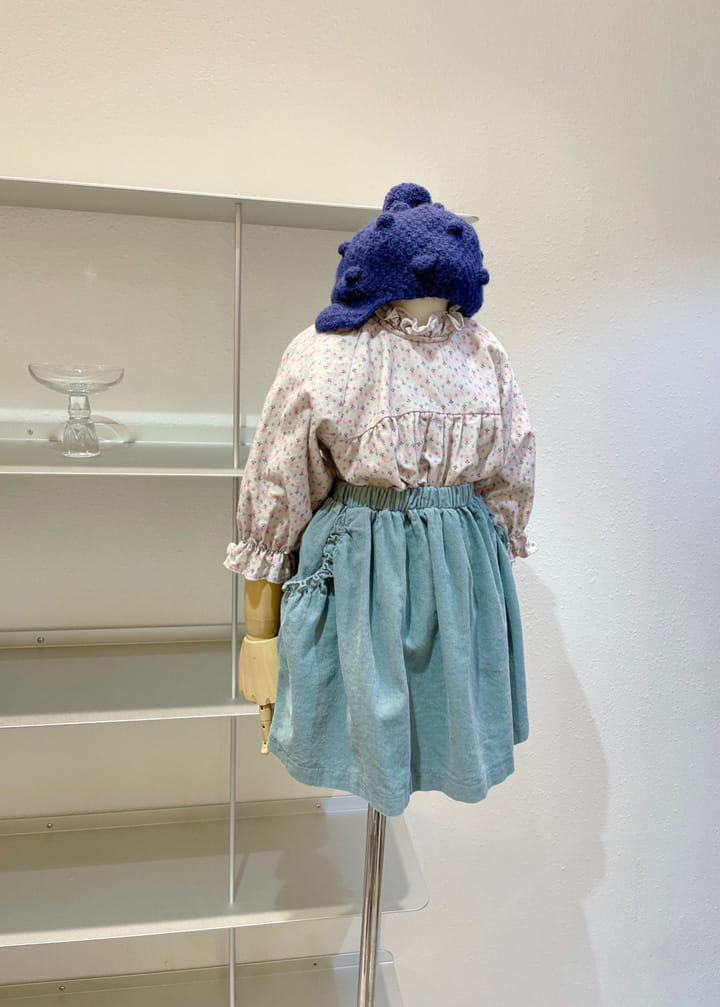 STUDIO M - Korean Children Fashion - #Kfashion4kids - Flower Fleece Blouse - 2