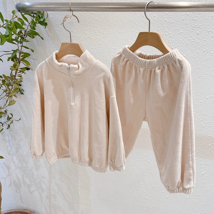 STUDIO M - Korean Children Fashion - #Kfashion4kids - Velvet Anorak Bottom Set