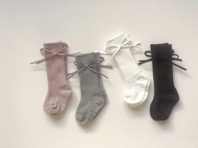 TEAMAND - Korean Children Fashion - #Kfashion4kids - Bong Bong Ribbon Knee Socks - 2