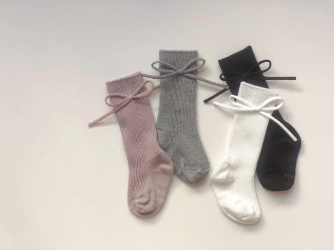 TEAMAND - Korean Children Fashion - #Kfashion4kids - Bong Bong Ribbon Knee Socks - 3