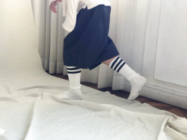 TEAMAND - Korean Children Fashion - #Kfashion4kids - 3 Stripes Knee Socks - 3