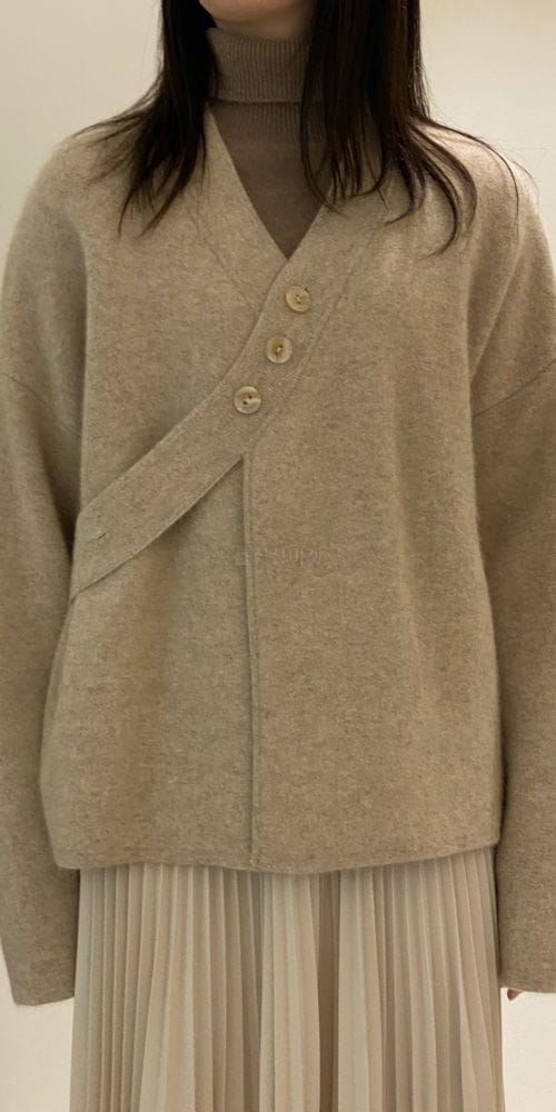 1968 - Korean Children Fashion - #Kfashion4kids - Unbalance Button Cardigan
