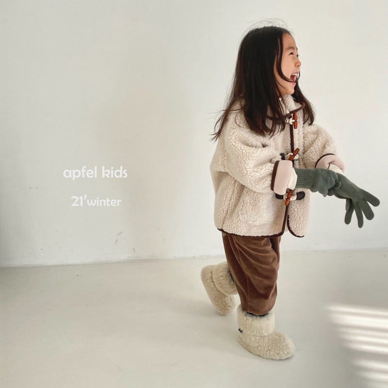 APFEL - Korean Children Fashion - #Kfashion4kids - Bboglei Coat with Mom - 10