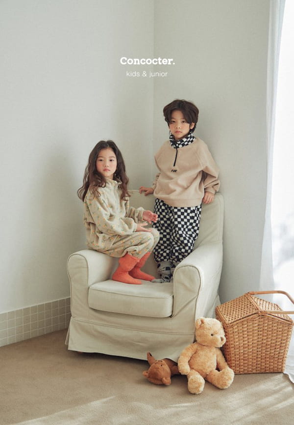 CONCOCTER - Korean Children Fashion - #Kfashion4kids - Flower Fleece Top Bottom Set