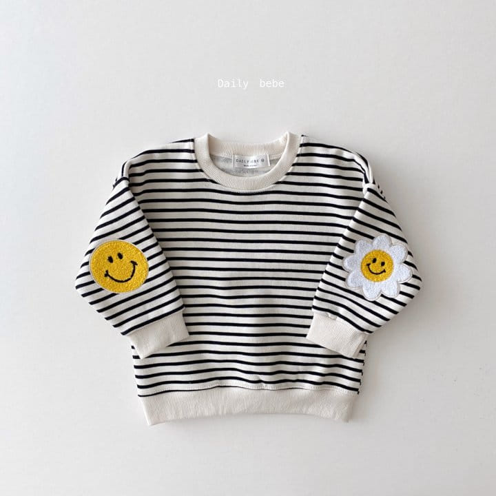 DAILY BEBE - Korean Children Fashion - #Kfashion4kids - Flower Smile Patch Sweatshirt - 4