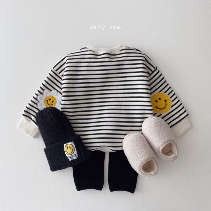 DAILY BEBE - Korean Children Fashion - #Kfashion4kids - Flower Smile Patch Sweatshirt - 5