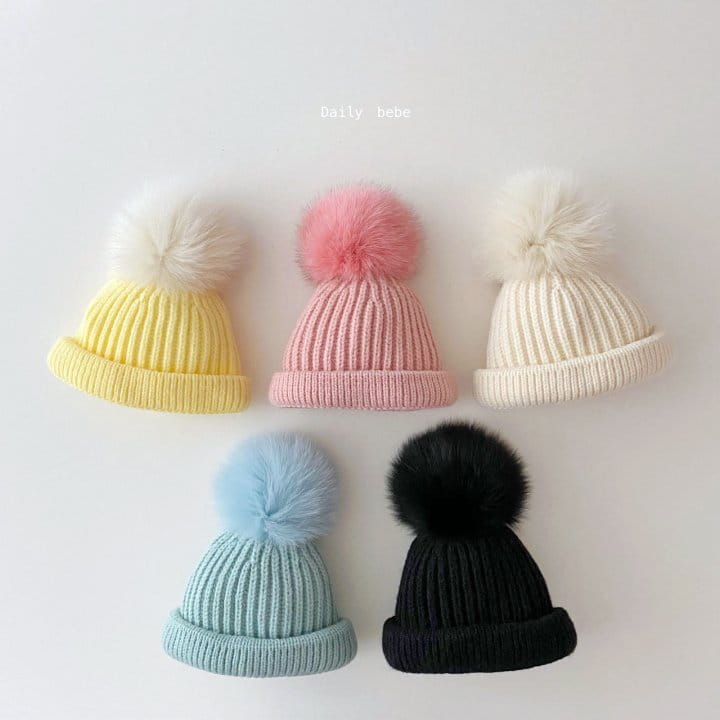 Pom Pom Beanie Kkami