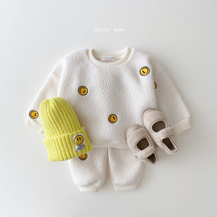 DAILY BEBE - Korean Children Fashion - #Kfashion4kids - Embroidery Fleece Top Bottom Set