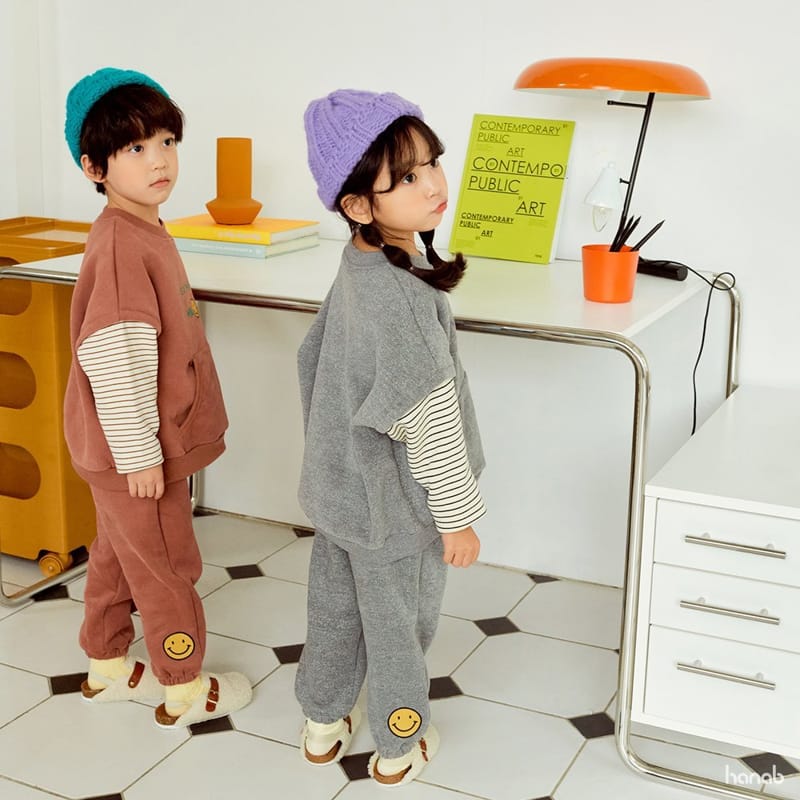 HANAB - Korean Children Fashion - #Kfashion4kids - Vest Layered Top Bottom Set - 2