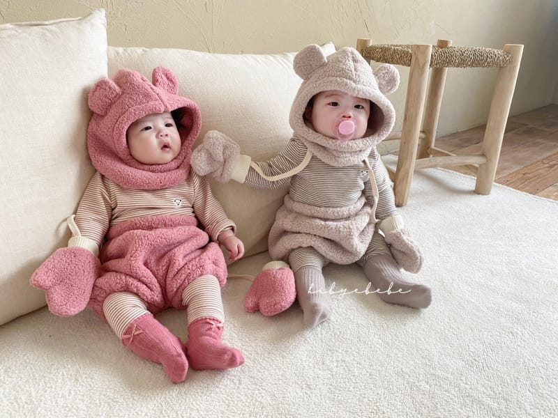 HI BYEBEBE - Korean Children Fashion - #Kfashion4kids - Arctic Baby Three Bear Bloomer Warmer Gloves Set - 9