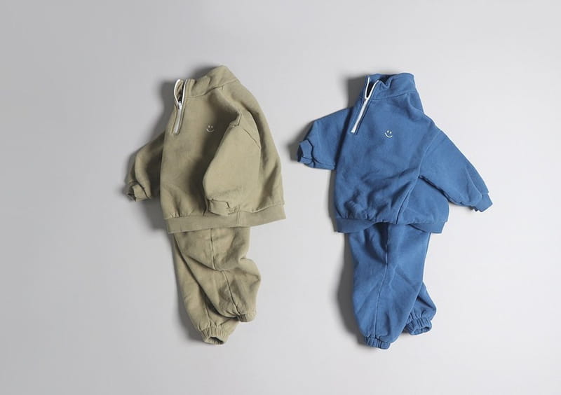 HYVAA - Korean Children Fashion - #Kfashion4kids - Smile Anorak Top Bottom Set - 8