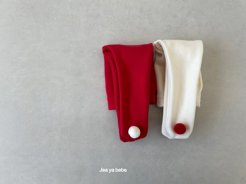 JEAYA & MYMI - Korean Children Fashion - #Kfashion4kids - Santa Foot Leggings - 4
