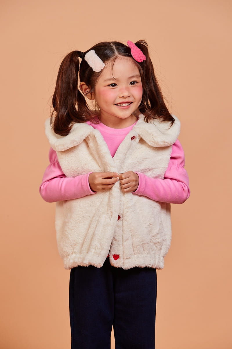 KOKOYARN - Korean Children Fashion - #Kfashion4kids - Mink Fluffy Collar Vest - 3