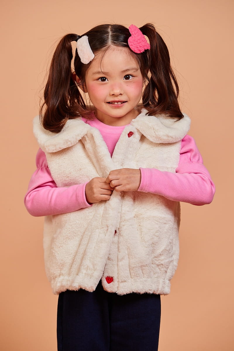 KOKOYARN - Korean Children Fashion - #Kfashion4kids - Mink Fluffy Collar Vest - 4