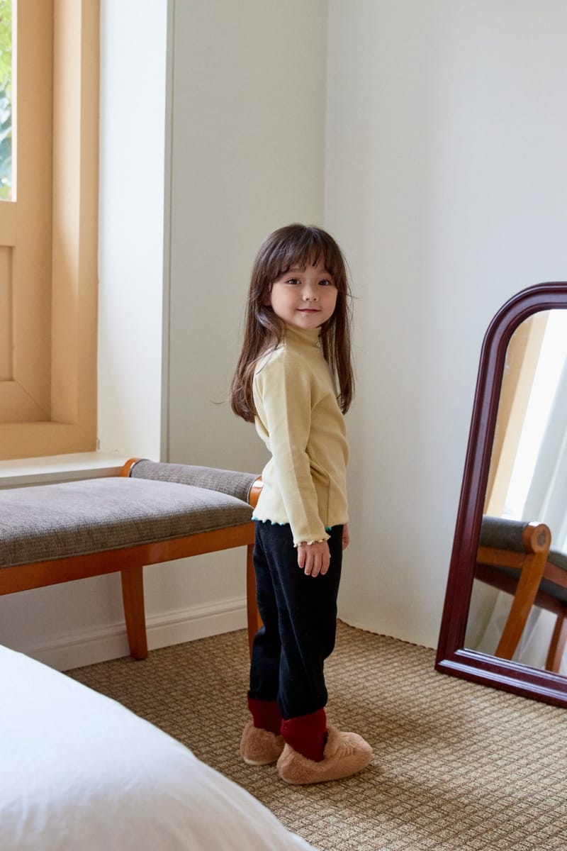 LA CHOUCHOU - Korean Children Fashion - #Kfashion4kids - Shu Shu Half Turtleneck Tee - 6