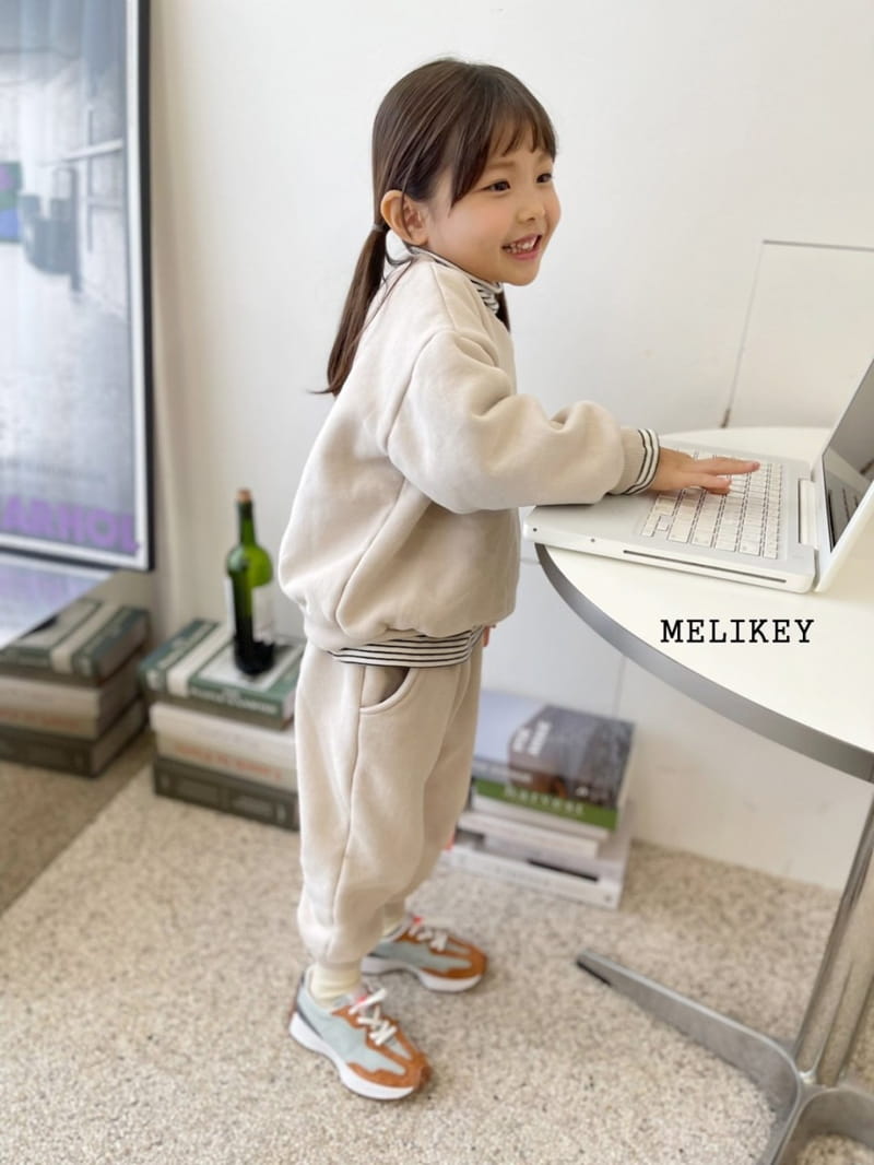 MELIKEY - Korean Children Fashion - #Kfashion4kids - Action Smile Top Bottom Set - 2