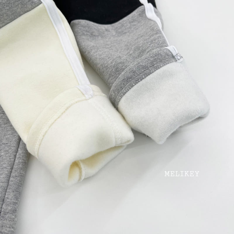 MELIKEY - Korean Children Fashion - #Kfashion4kids - Half Half Color Leggings - 2