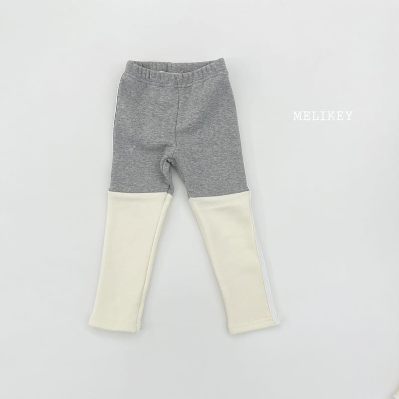 MELIKEY - Korean Children Fashion - #Kfashion4kids - Half Half Color Leggings - 4