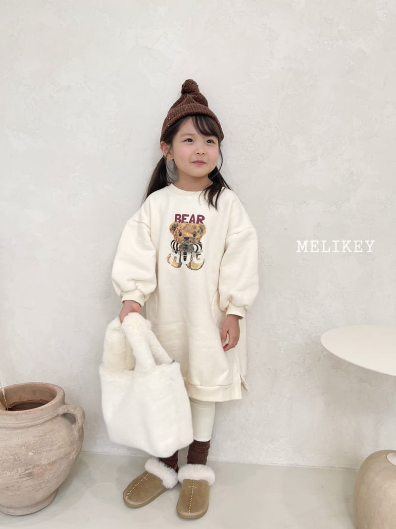 MELIKEY - Korean Children Fashion - #Kfashion4kids - Hug Bear One-piece - 10