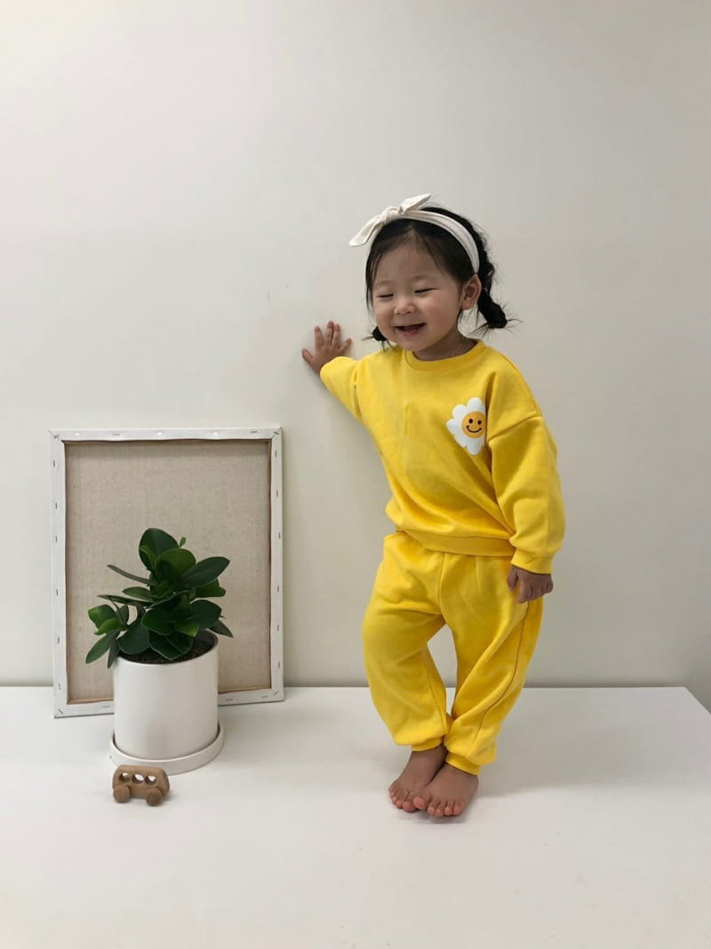 MORAN - Korean Children Fashion - #Kfashion4kids - Fleece Daisy Top Bottom Set - 8