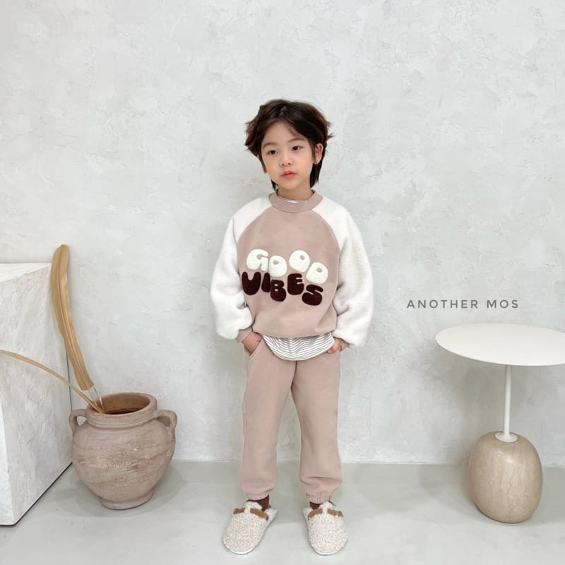 MOS BEBE - Korean Children Fashion - #Kfashion4kids - Bookle Embroidery Fleece Top - 10