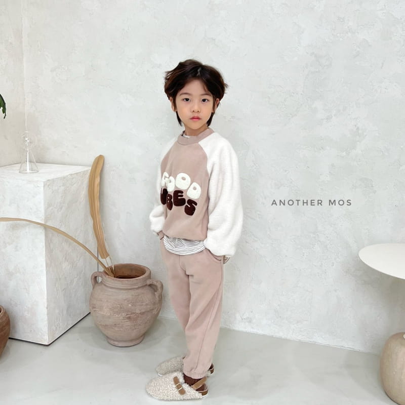 MOS BEBE - Korean Children Fashion - #Kfashion4kids - Bookle Embroidery Fleece Top - 12