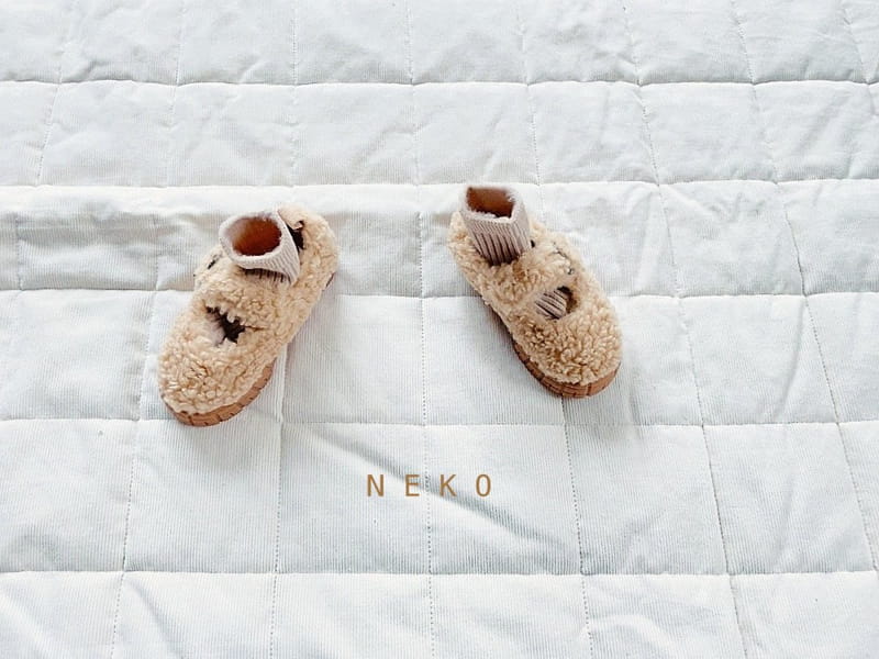 NEKO - Korean Children Fashion - #Kfashion4kids - 857 White Puppy Fluffy Flat - 10