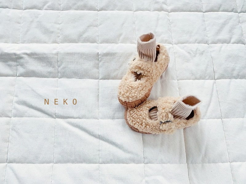 NEKO - Korean Children Fashion - #Kfashion4kids - 857 White Puppy Fluffy Flat - 9