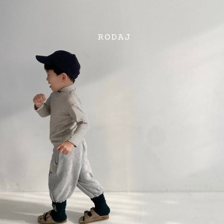 RODA J - Korean Children Fashion - #Kfashion4kids - Hug Turtleneck Tee - 3