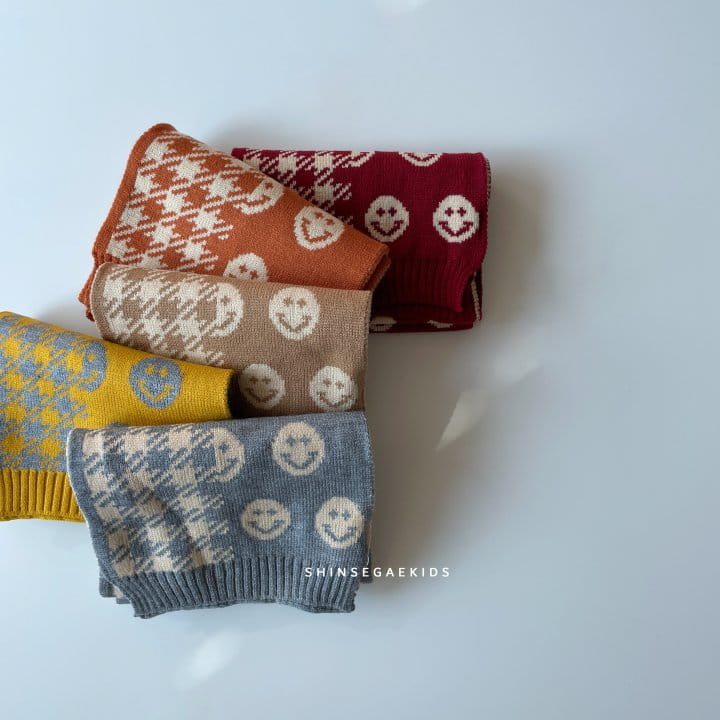 SHINSEAGE KIDS - Korean Children Fashion - #Kfashion4kids - Smile Knit Muffler - 7