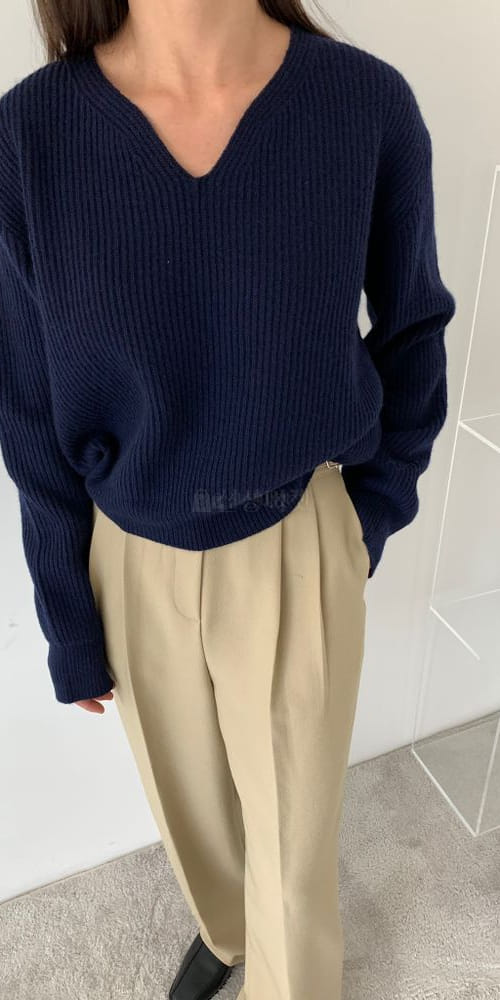 ALAMODE - Korean Children Fashion - #Kfashion4kids - Lamps V Neck Knit Tee
