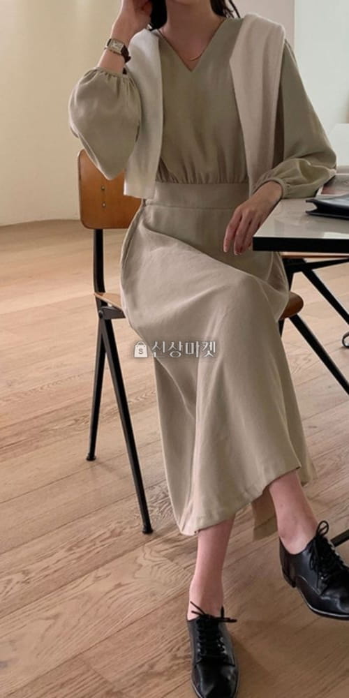 LIKE MORE - Korean Children Fashion - #Kfashion4kids - V Shirring Long One-piece - 2