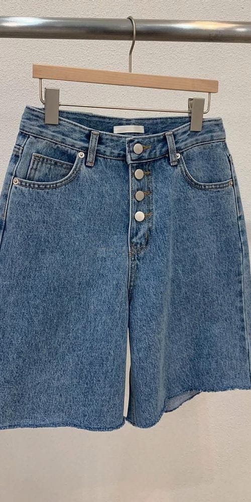 MOI - Korean Children Fashion - #Kfashion4kids - Button Short Jeans