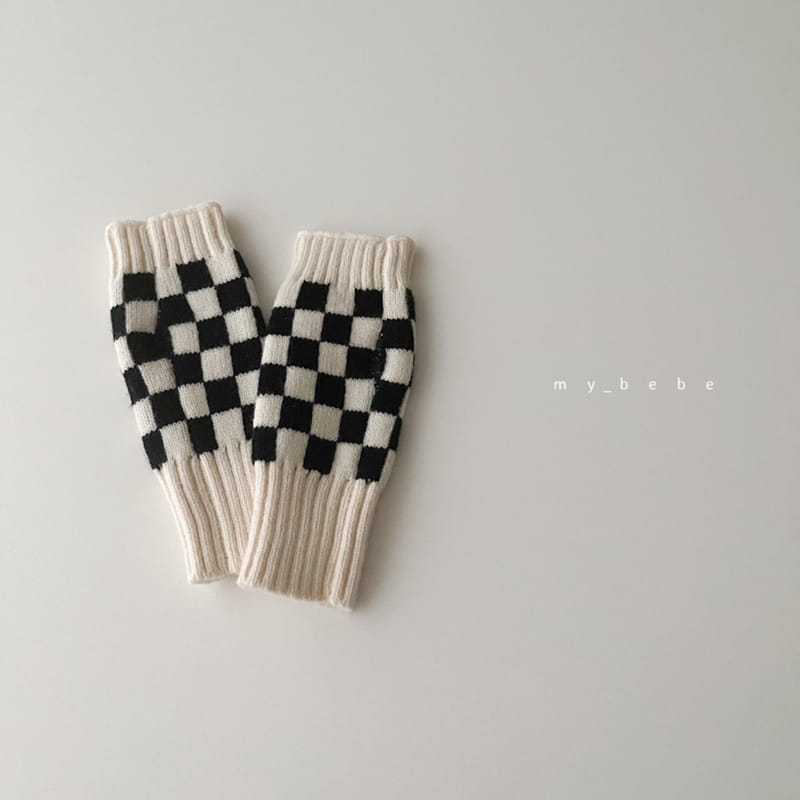 MY BEBE - Korean Children Fashion - #Kfashion4kids - Chess Hand Warmer