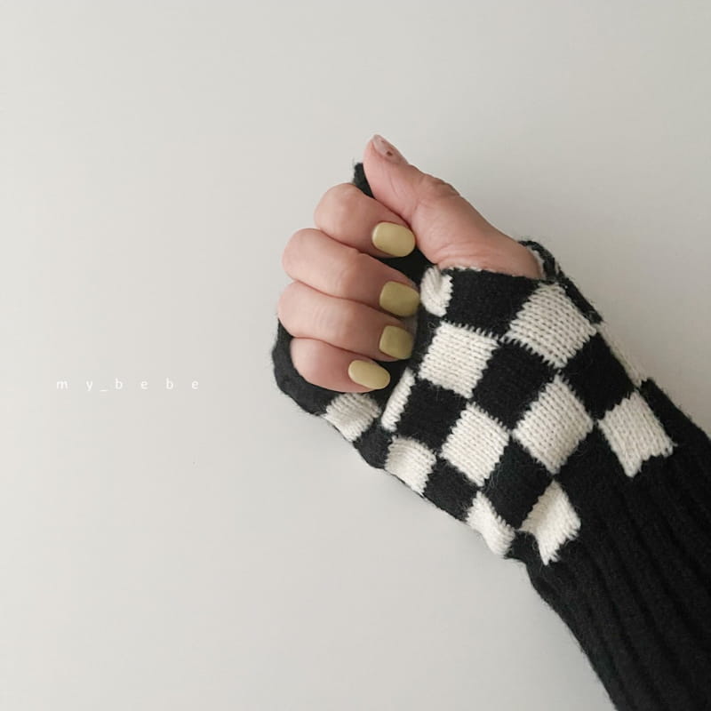 MY BEBE - Korean Children Fashion - #Kfashion4kids - Chess Hand Warmer - 5