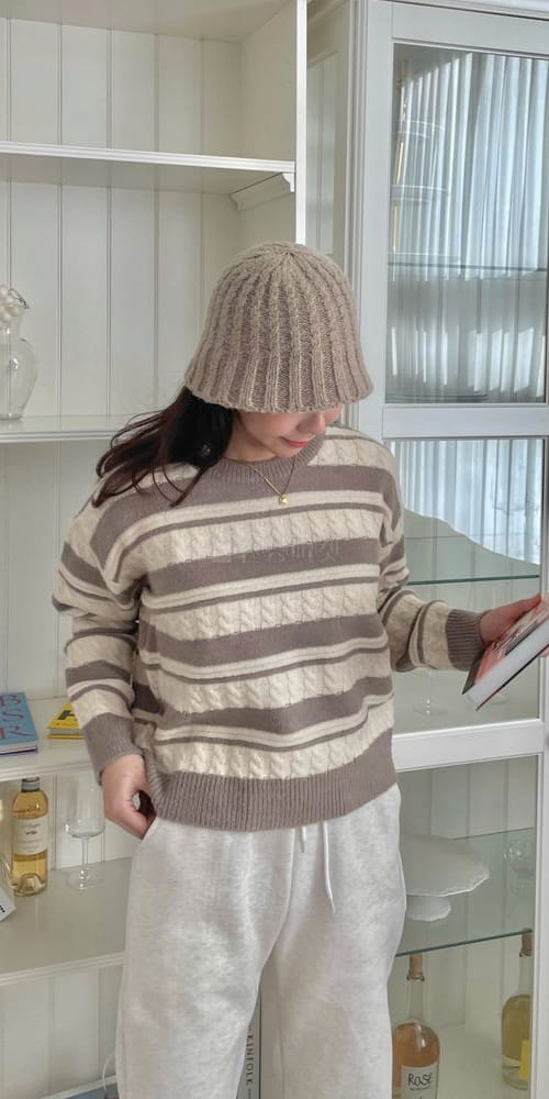 QUEEN - Korean Children Fashion - #Kfashion4kids - Castel Round Tee