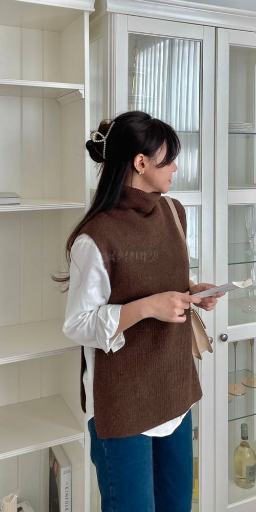 QUEEN - Korean Children Fashion - #Kfashion4kids - Turtleneck Vest - 2