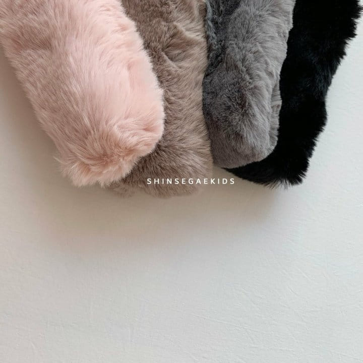 SHINSEAGE KIDS - Korean Children Fashion - #Kfashion4kids - Simple Fluffy Muffler - 2